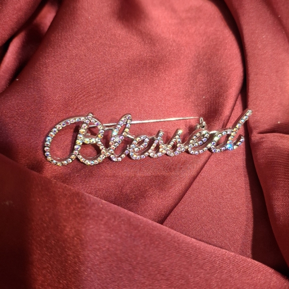 Blessed Rhinestone brooch New - Picture 2 of 5